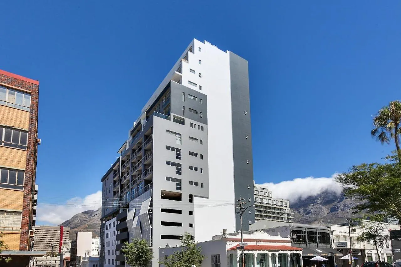 Elegant Modern Apartment Near Table Mountain Cape Town